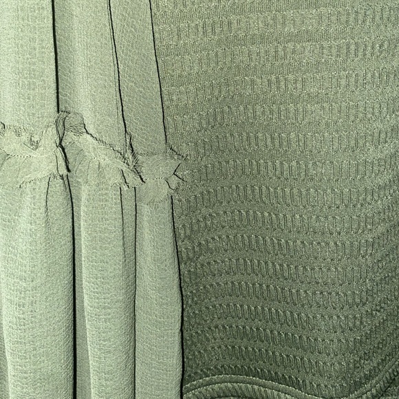 BALLOON-SLEEVE SMOCKED TOP - Picture 8 of 10